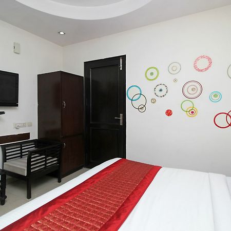 Oyo 9030 Hotel Delhi Airport Plaza نيودلهي المظهر الخارجي الصورة