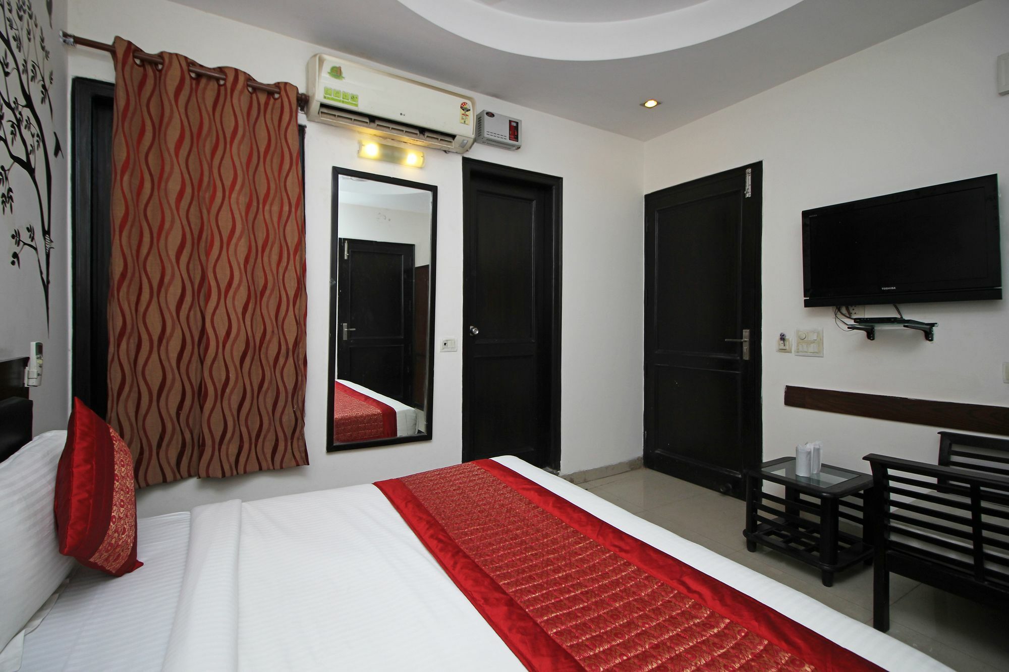 Oyo 9030 Hotel Delhi Airport Plaza نيودلهي المظهر الخارجي الصورة